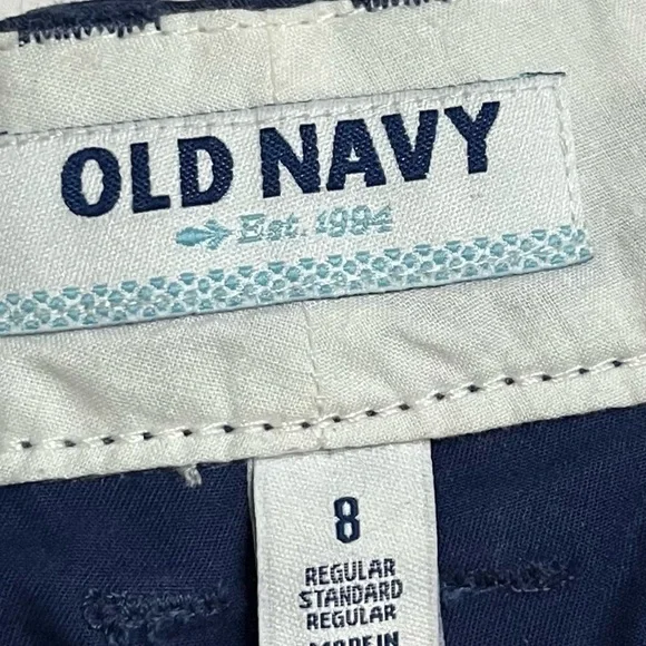 Old Navy • Navy Blue Chino Women’s Shorts - Picture 3 of 4